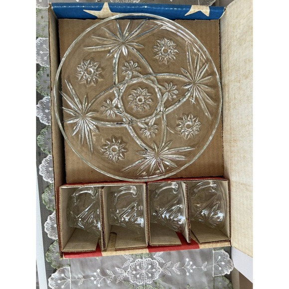 Vintage Anchor Hocking Early American Prescut Snack Set 8Pc Star of David NIB - Picture 6 of 8